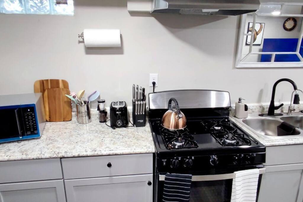 Spacious Suite Close To Downtown Indy/ King Bed Indianapolis Dış mekan fotoğraf