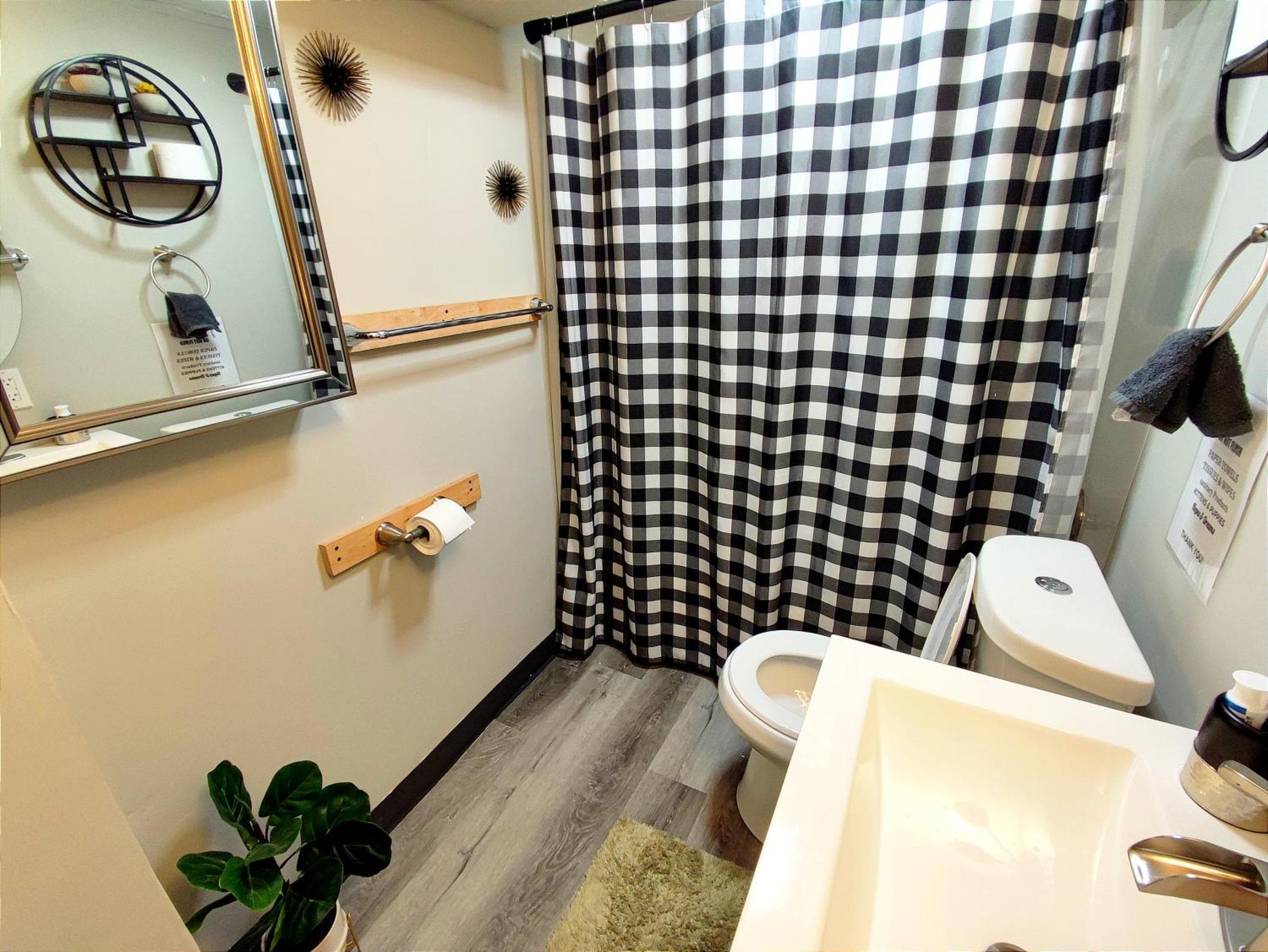 Spacious Suite Close To Downtown Indy/ King Bed Indianapolis Dış mekan fotoğraf